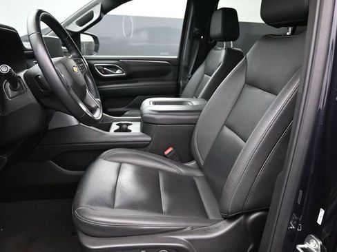 Used 2024 Chevrolet Suburban LT AWD/4WD image 13