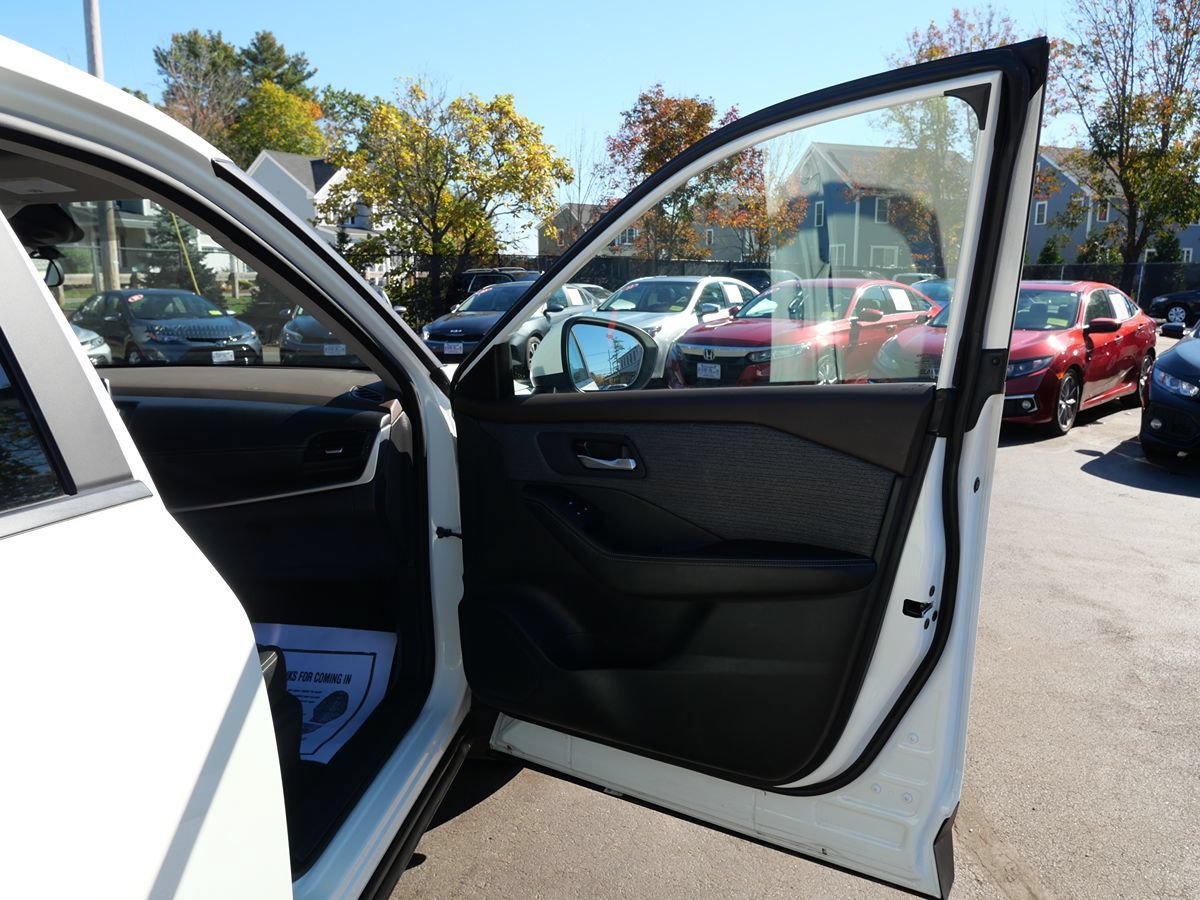 Used 2023 Nissan Rogue SV AWD/4WD image 20