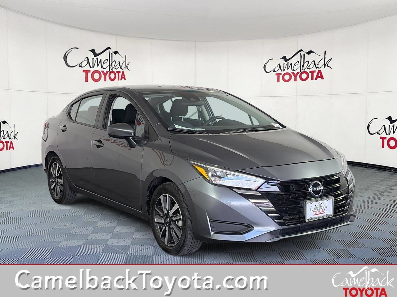 Used 2025 Nissan Versa SV FWD image 1