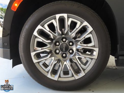 Used 2024 GMC Yukon Denali Ultimate AWD/4WD image 30