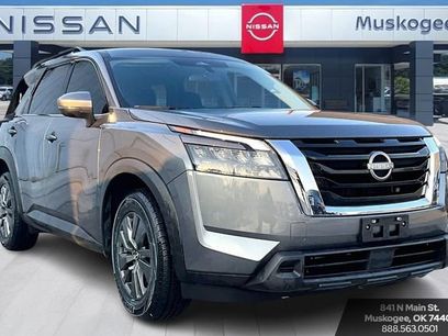Used 2024 Nissan Pathfinder SV
