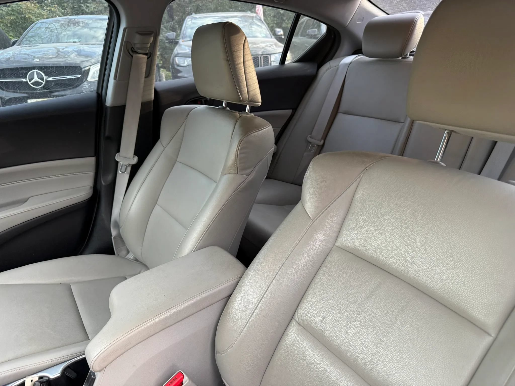 Used 2018 Acura ILX FWD image 5