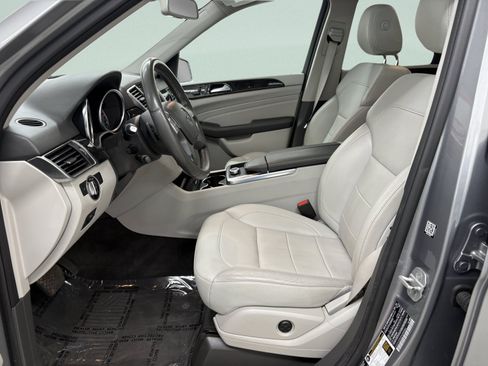 Used 2014 Mercedes-Benz ML 350 BlueTEC 4MATIC w/ Premium 1 Package image 12