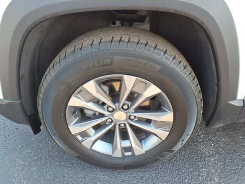Used 2026 Chevrolet Equinox LT w/ Convenience Package II AWD/4WD image 26