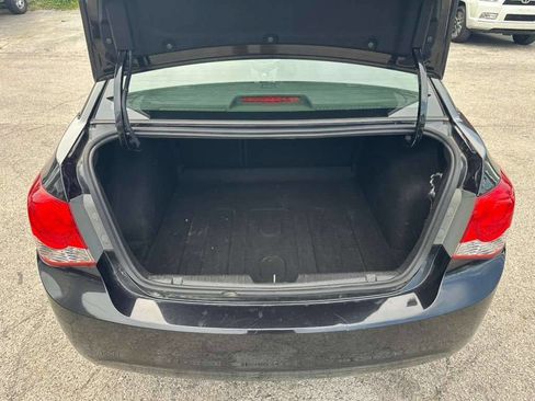 Used 2014 Chevrolet Cruze LS FWD image 8