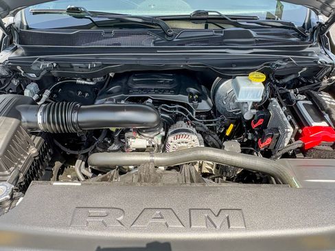 Used 2022 RAM 1500 Big Horn AWD/4WD image 37
