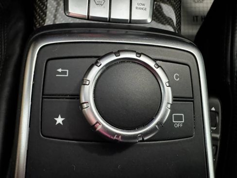 Used 2017 Mercedes-Benz G 63 AMG 4MATIC image 40