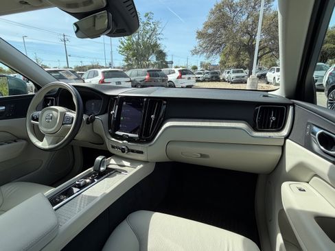 Certified 2023 Volvo XC60 B5 Plus w/ Climate Package image 13