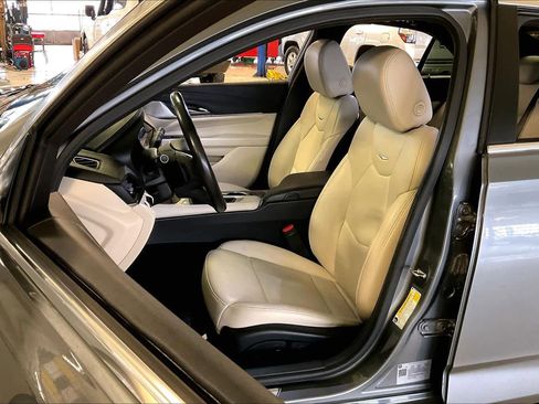 Used 2022 Cadillac CT4 Premium Luxury image 7