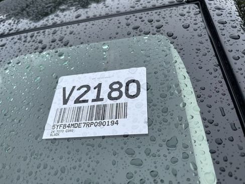 Used 2024 Toyota Corolla LE FWD image 10