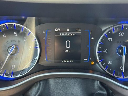 Used 2023 Chrysler Voyager LX image 22