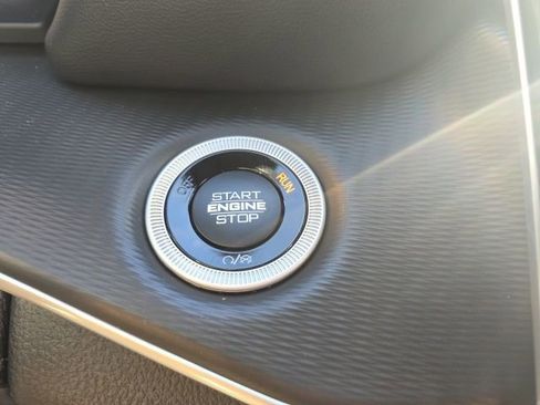 New 2025 Jeep Grand Cherokee Altitude image 16