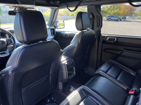 Used 2025 Ford Bronco Outer Banks AWD/4WD image 28