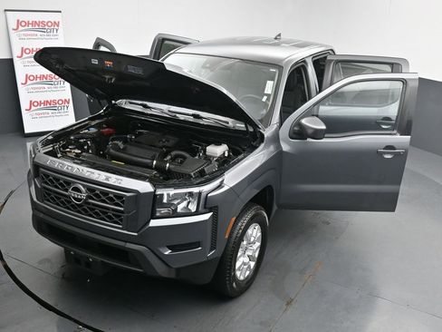 Used 2023 Nissan Frontier SV image 43