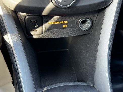 Certified 2022 Chevrolet Trax LT w/ LT Convenience Package image 11