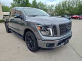 Used 2019 Nissan Titan SV w/ SV Convenience Package image 3