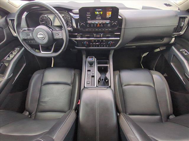 Used 2022 Nissan Pathfinder SL w/ SL Premium Package FWD image 18