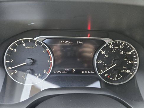 Used 2023 Nissan Rogue SV AWD/4WD image 17