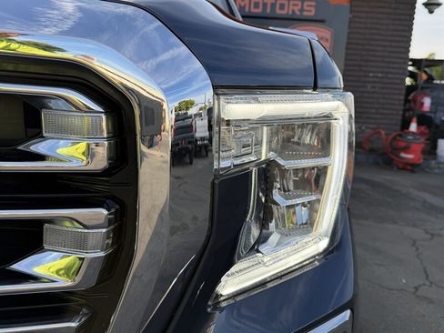 Used 2021 GMC Sierra 1500 SLT w/ SLT Premium Package AWD/4WD image 5