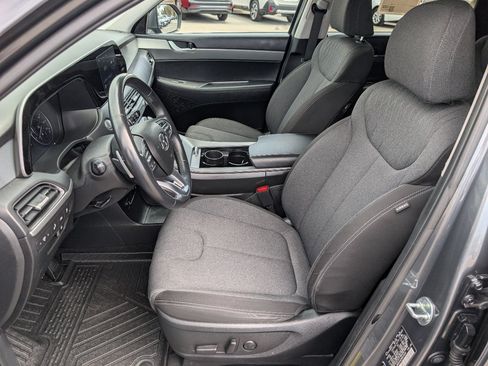 Used 2022 Hyundai Palisade SEL w/ Cargo Package FWD image 2