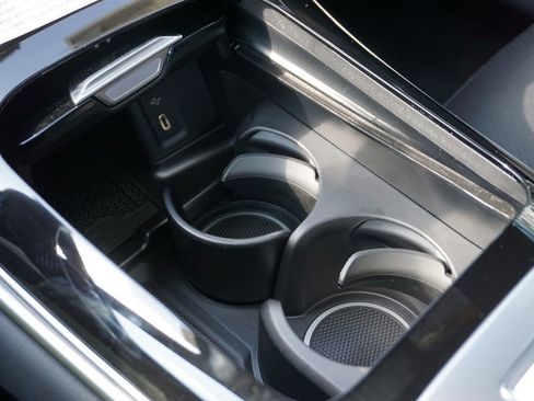 Certified 2025 Mercedes-Benz GLC 300 4MATIC image 38