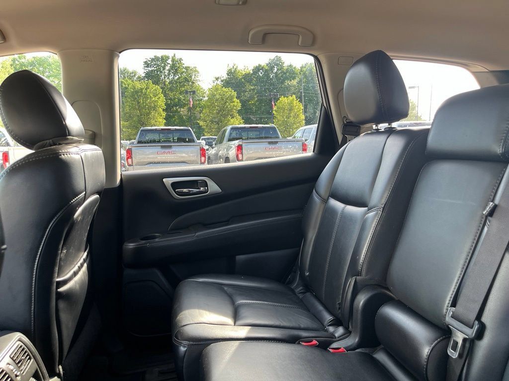 Used 2020 Nissan Pathfinder SL FWD image 21