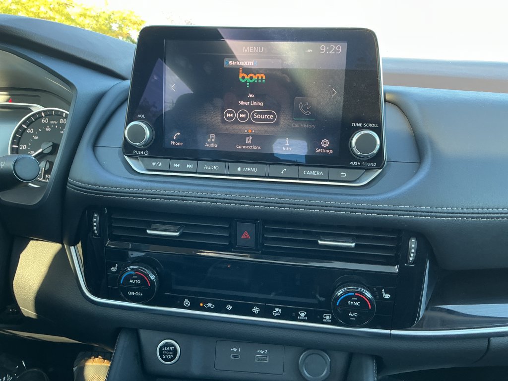 Used 2023 Nissan Rogue SL AWD/4WD image 19