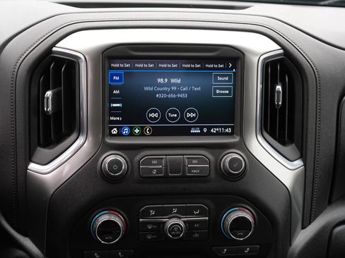 Used 2021 Chevrolet Silverado 1500 LT Trail Boss w/ LPO, Dark Essentials Package AWD/4WD image 22