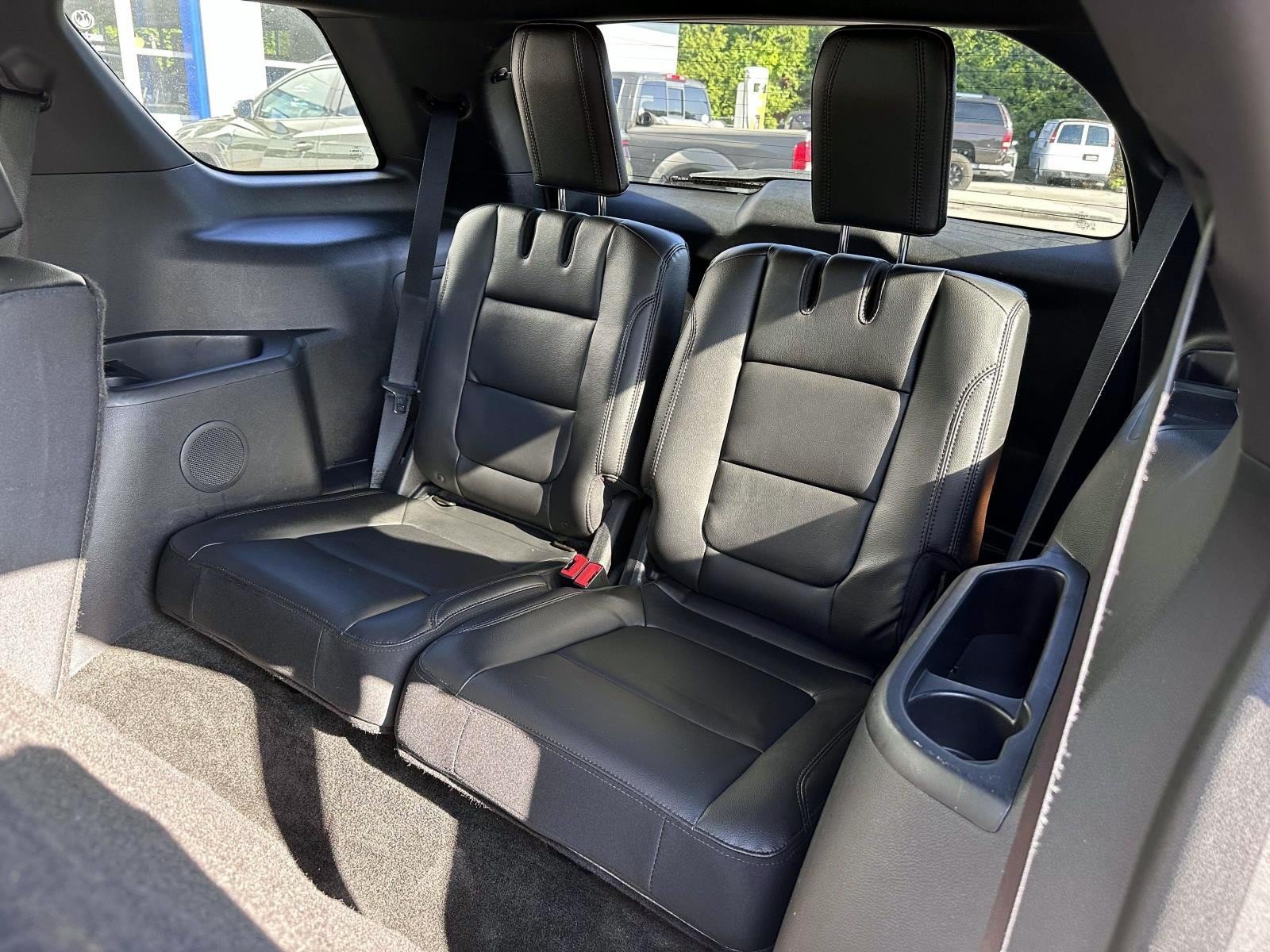 Used 2017 Ford Explorer XLT AWD/4WD image 14