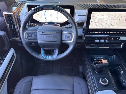 Used 2025 GMC Hummer EV 3X w/ LPO, Dark Essentials Package AWD/4WD image 15