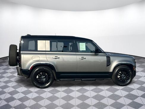 Certified 2025 Land Rover Defender 110 X-Dynamic SE AWD/4WD image 7