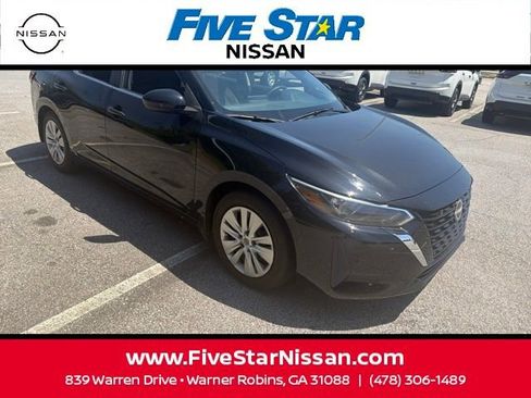 Used 2025 Nissan Sentra S FWD image 2