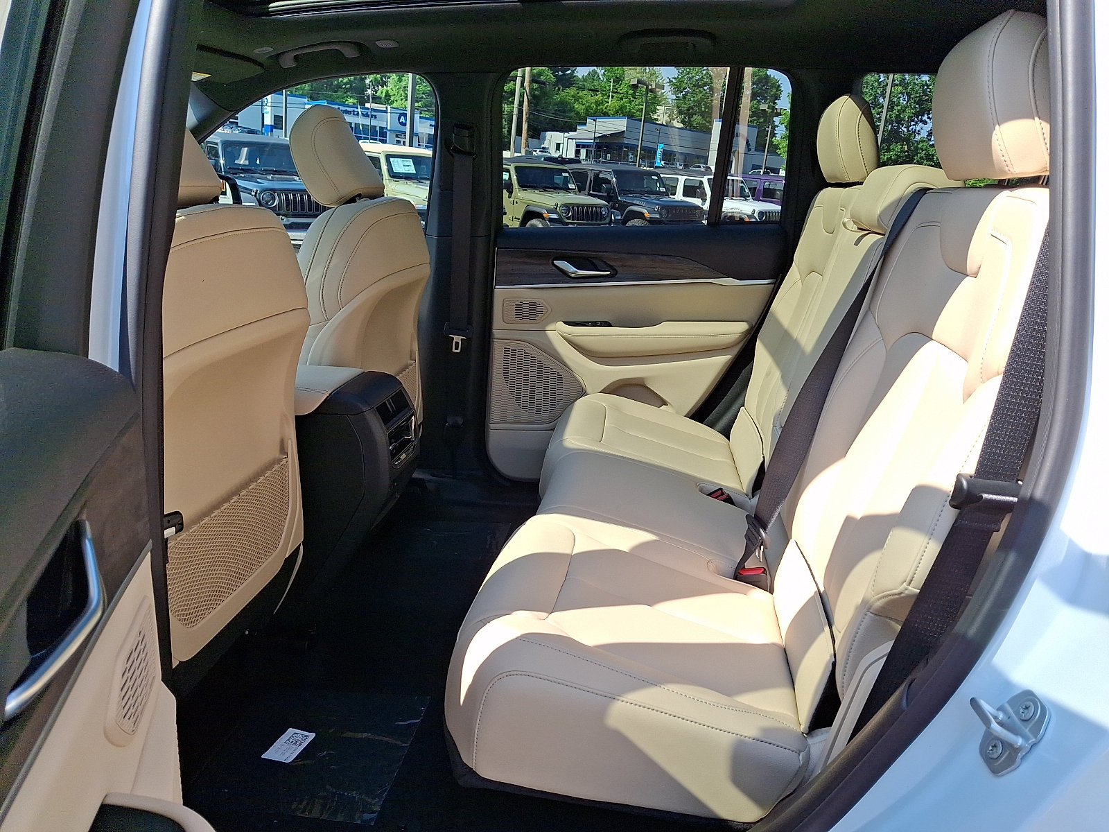 New 2026 Jeep Grand Cherokee Limited AWD/4WD image 6