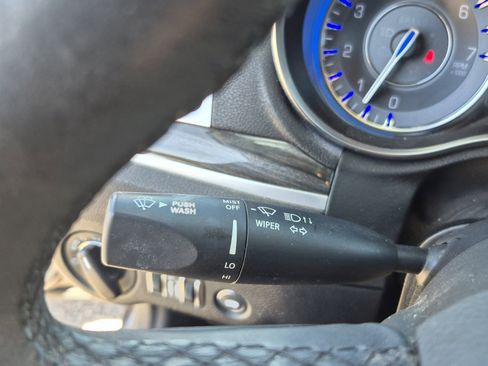 Used 2018 Chrysler 300 Touring L RWD image 34