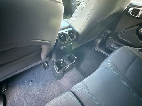Used 2021 Jeep Wrangler Unlimited Islander image 27