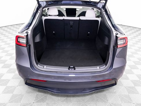 Used 2022 Tesla Model Y Performance AWD/4WD image 32