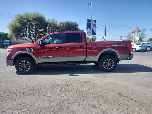 Used 2016 Nissan Titan PRO-4X w/ Pro-4x Convenience Package image 4