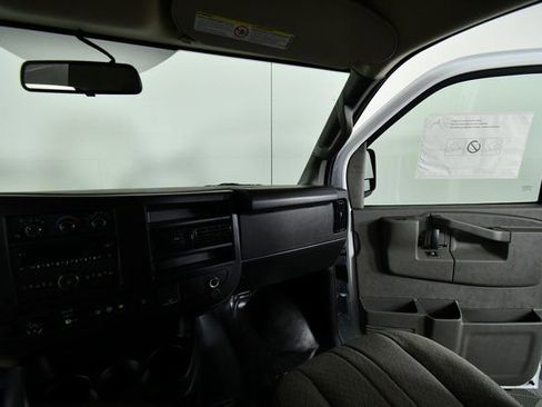 New 2025 Chevrolet Express 3500 Work Van w/ Driver Convenience Package image 20