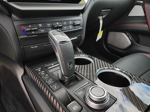 Used 2023 Maserati Ghibli Trofeo RWD image 15