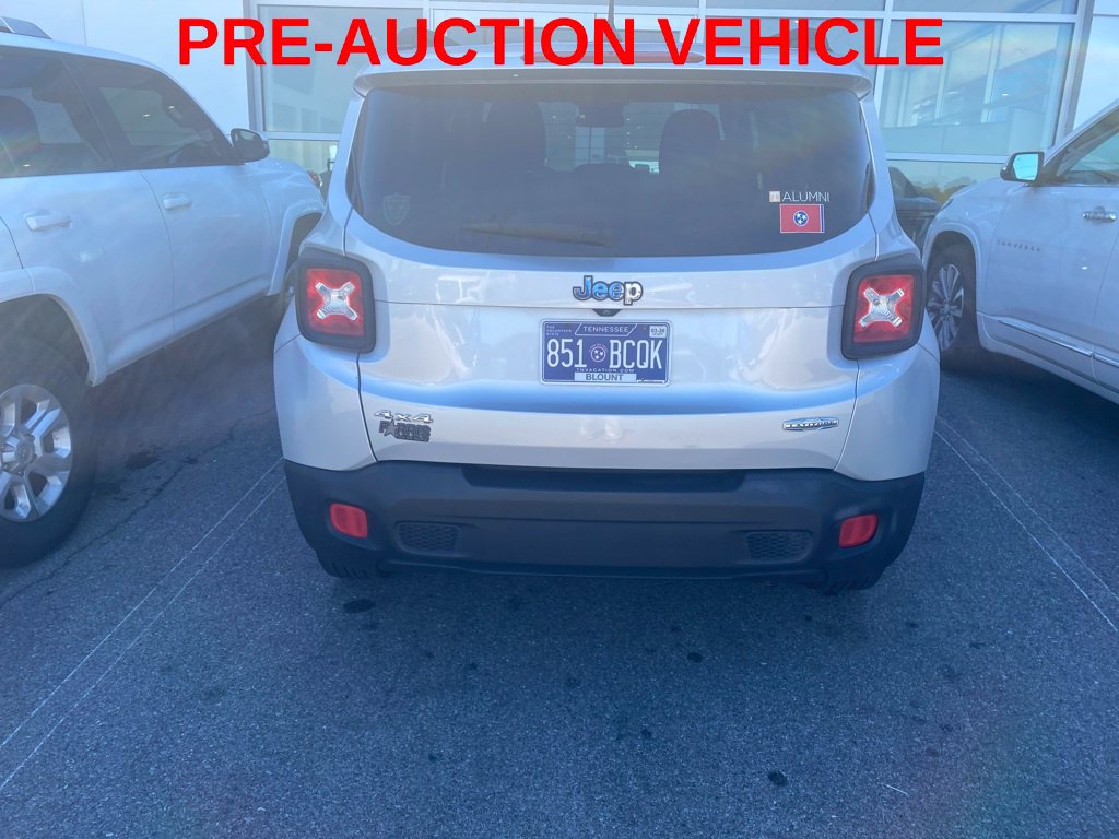 Used 2016 Jeep Renegade Latitude AWD/4WD image 5