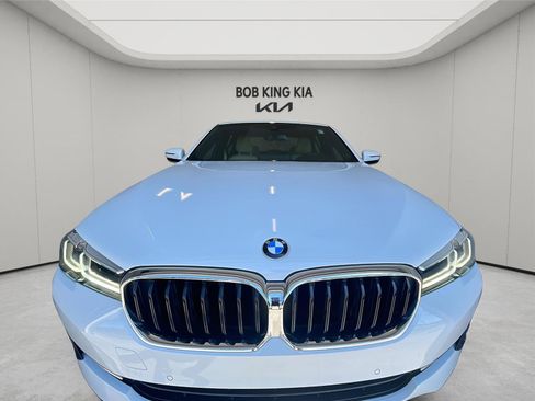 Used 2022 BMW 530i xDrive w/ Convenience Package AWD/4WD image 8