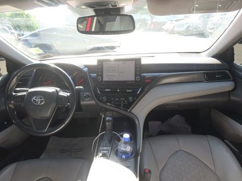 Used 2021 Toyota Camry XSE FWD image 13