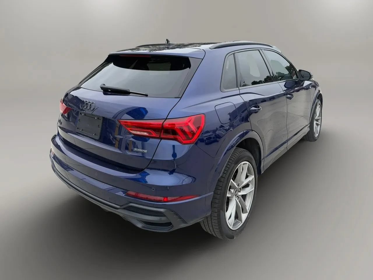 Used 2022 Audi Q3 2.0T Premium w/ Black Optic Sport Package AWD/4WD image 7