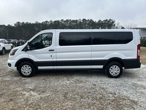 Used 2023 Ford Transit 350 XLT image 8