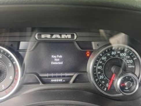 Used 2022 RAM 2500 Laramie AWD/4WD image 9