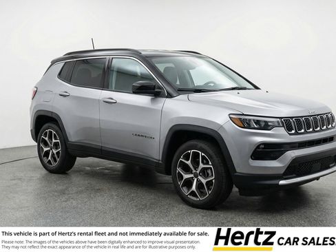 Used 2025 Jeep Compass Limited image 1