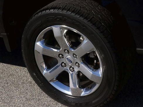 Used 2022 Ford F150 Lariat image 9