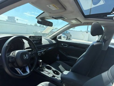 Used 2024 Honda Civic EX-L image 3