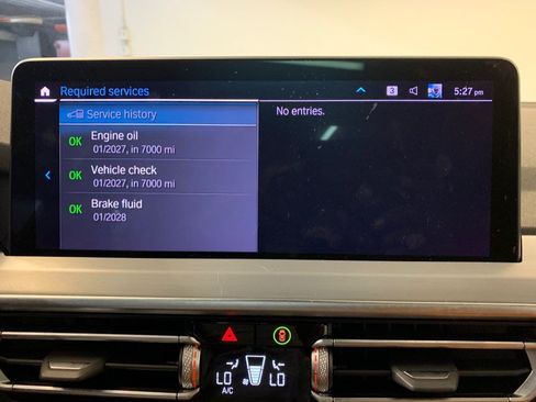 Used 2023 BMW X4 xDrive30i w/ M Sport Package AWD/4WD image 36