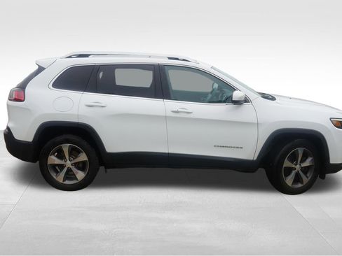 Used 2019 Jeep Cherokee Limited w/ Trailer Tow Group AWD/4WD image 2